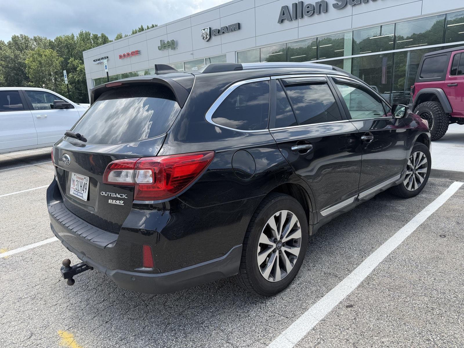 Used 2017 Crystal Black Silica Subaru Touring image 3