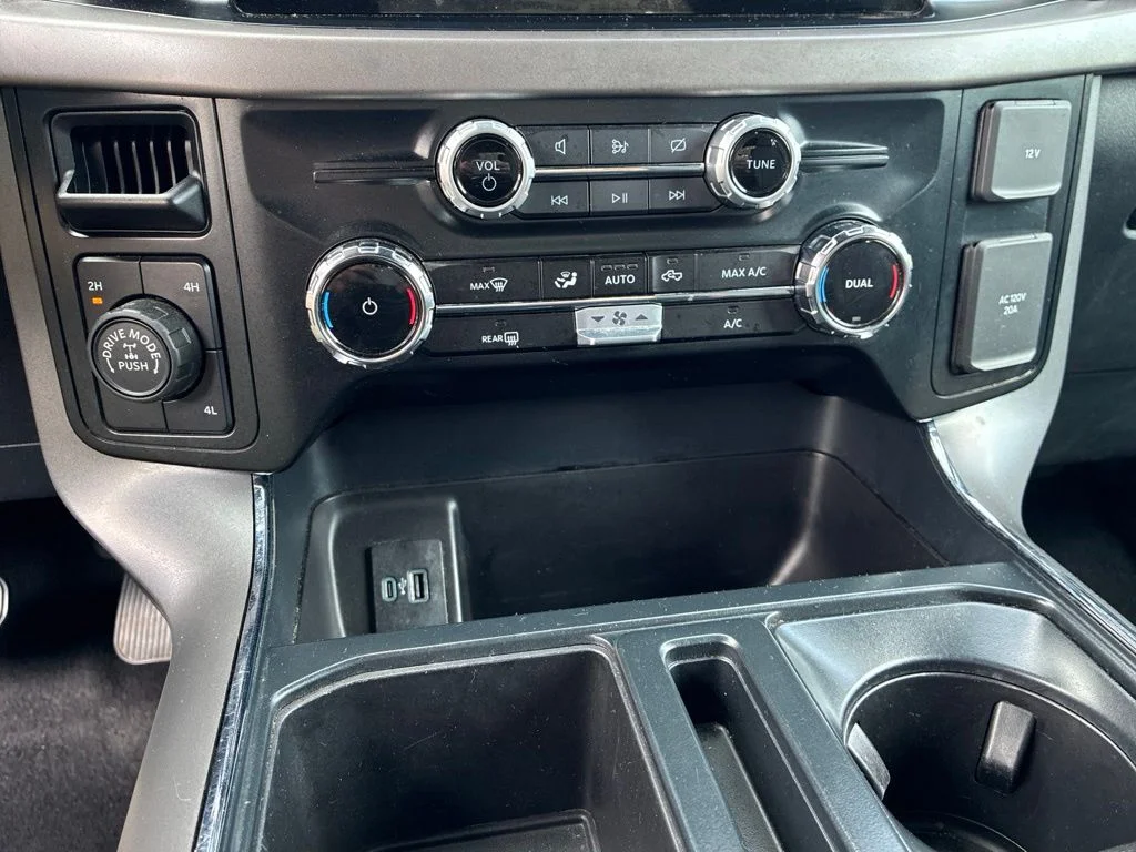 Used 2024 White Ford XLT image 17