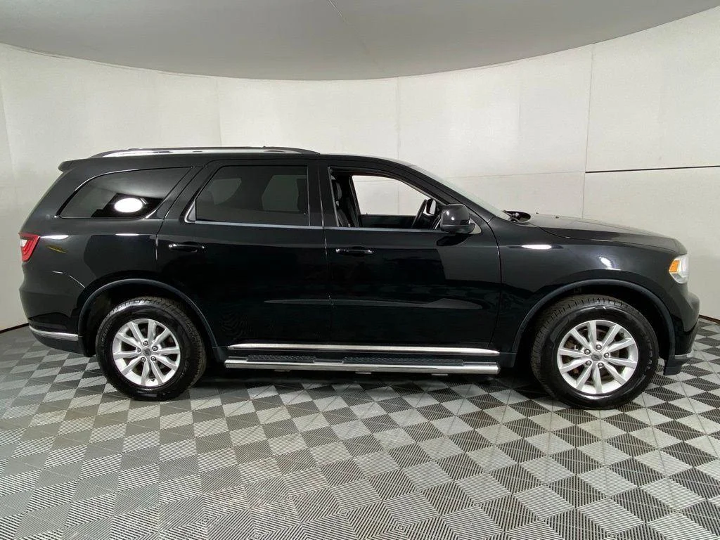 Used 2019 Black Clearcoat Dodge SXT Plus image 11