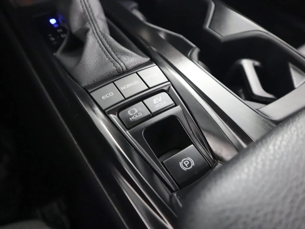 Used 2025 Midnight Black Metallic Toyota LE image 44