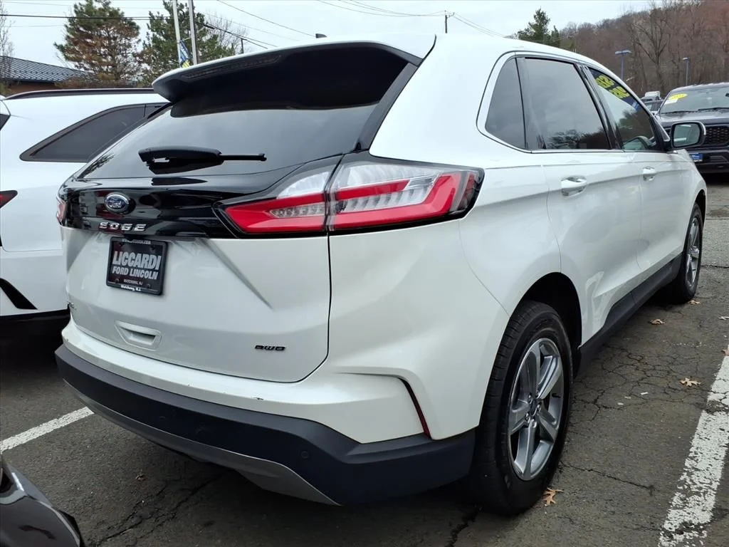 Certified Used 2022 White Ford SEL image 5