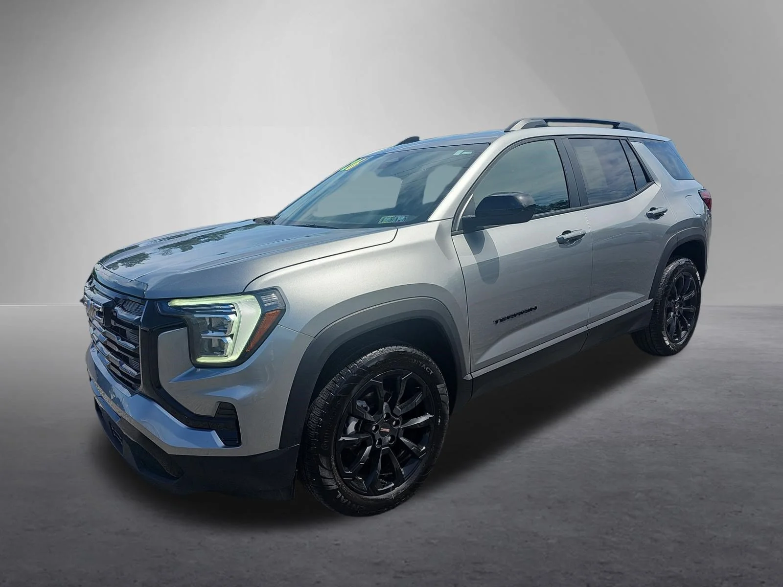 Used 2026 Sterling Metallic GMC AWD Elevation image 8