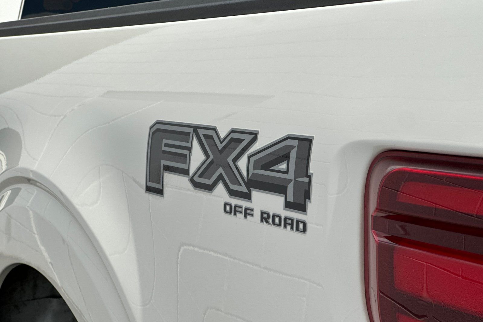 Used 2024 White Ford Lariat image 31