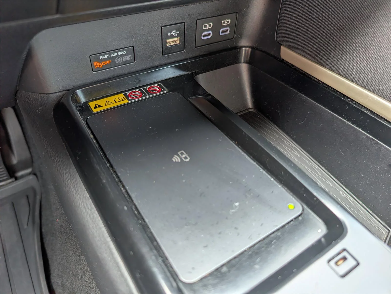 Used 2025 Ice Cap Toyota LE image 17