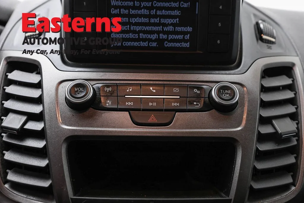 Used 2019 White Ford XL image 19