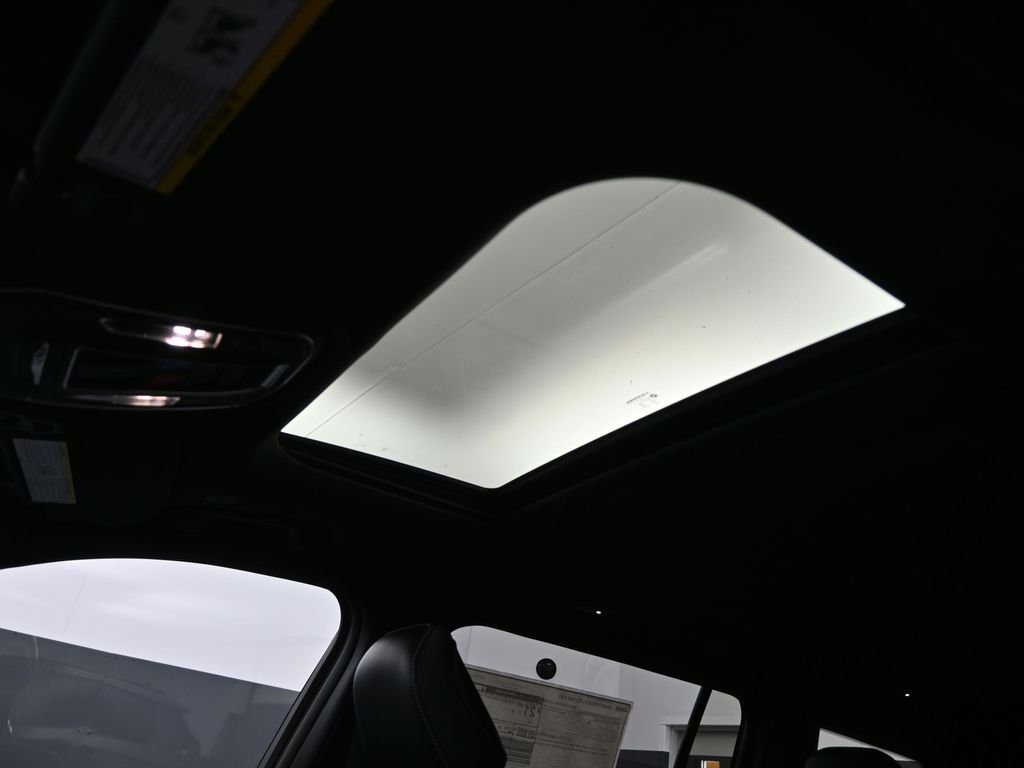 New 2025 Baltic Gray Metallic Clear-Coat Exterior Paint Jeep Altitude X image 23