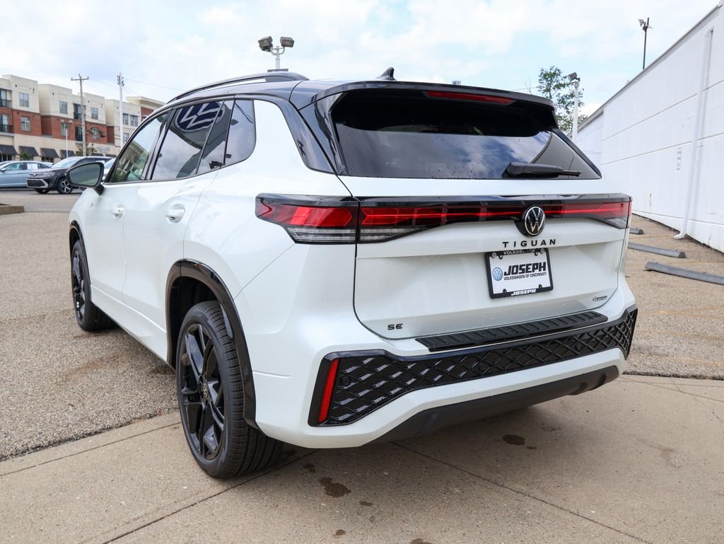 New 2026 White Volkswagen 2.0T SE R-Line Black image 3