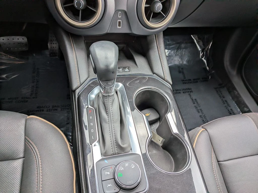 Used 2023 Black Chevrolet Premier image 19