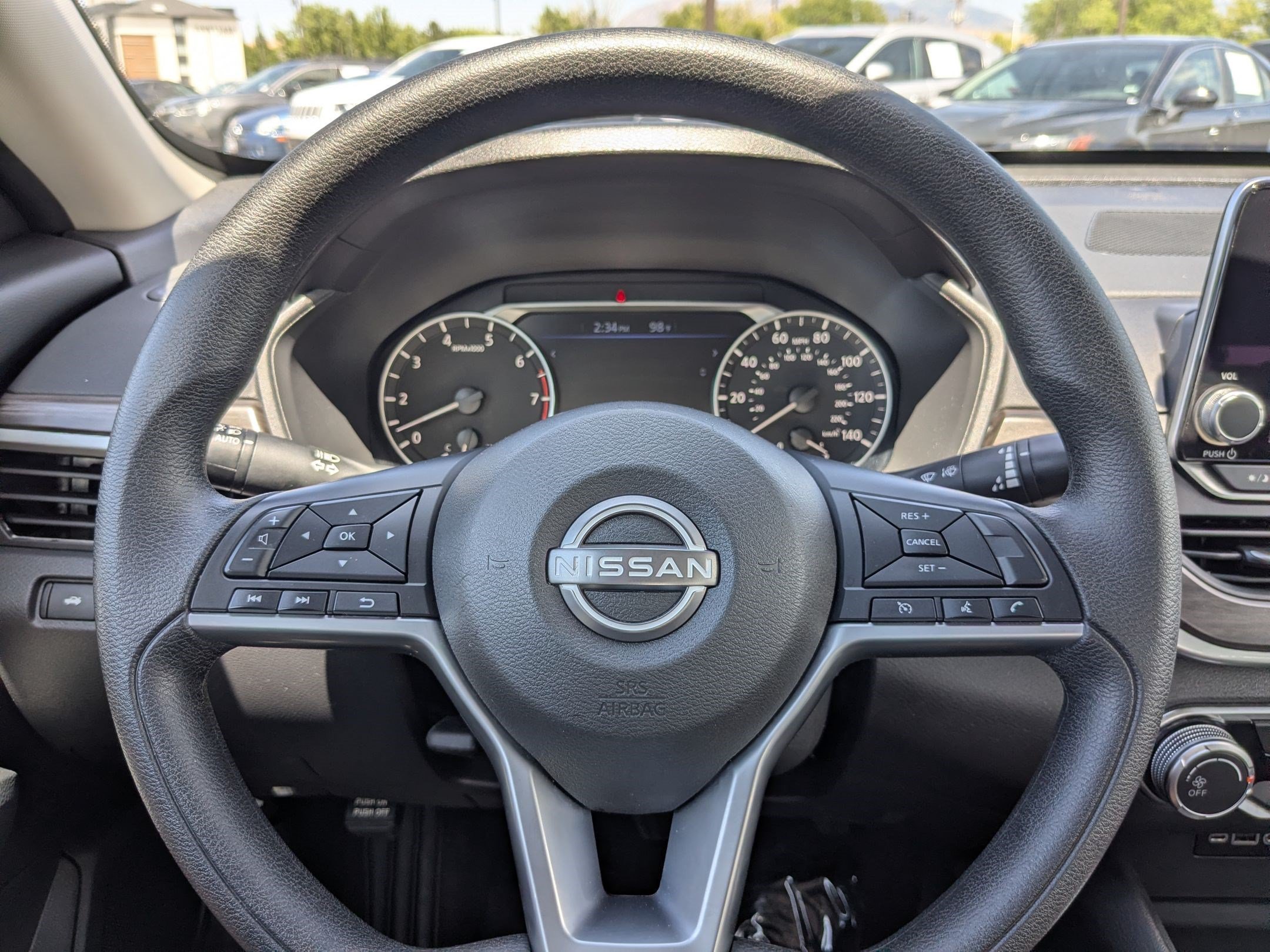 Used 2025 Glacier White Nissan SV image 17