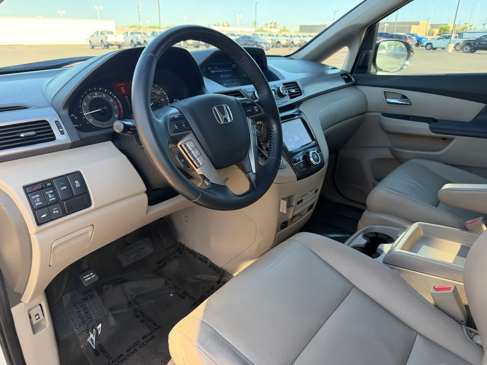 Used 2016 White Honda Touring Elite image 2