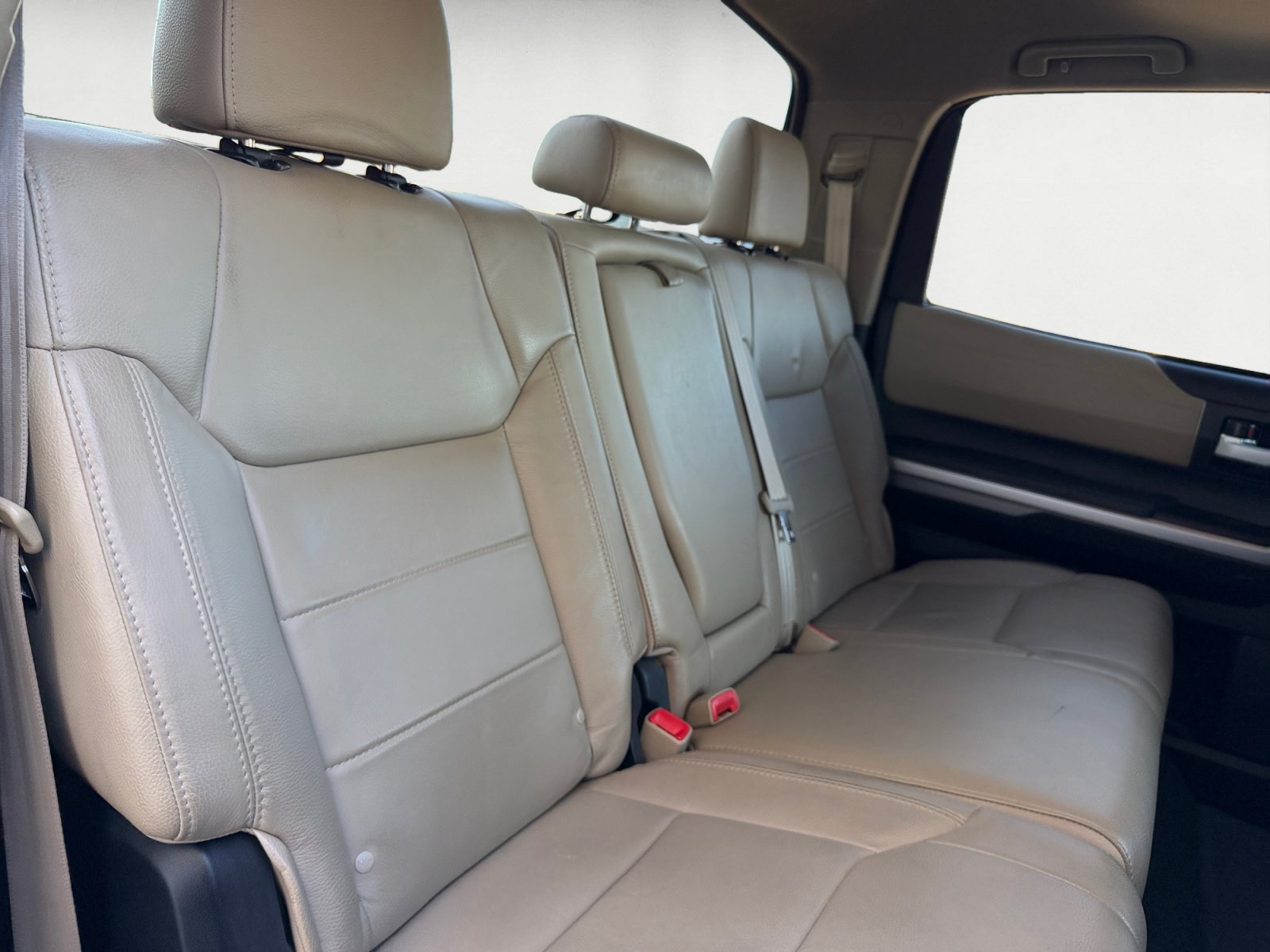 Used 2014 Sunset Bronze Mica Toyota LTD image 18