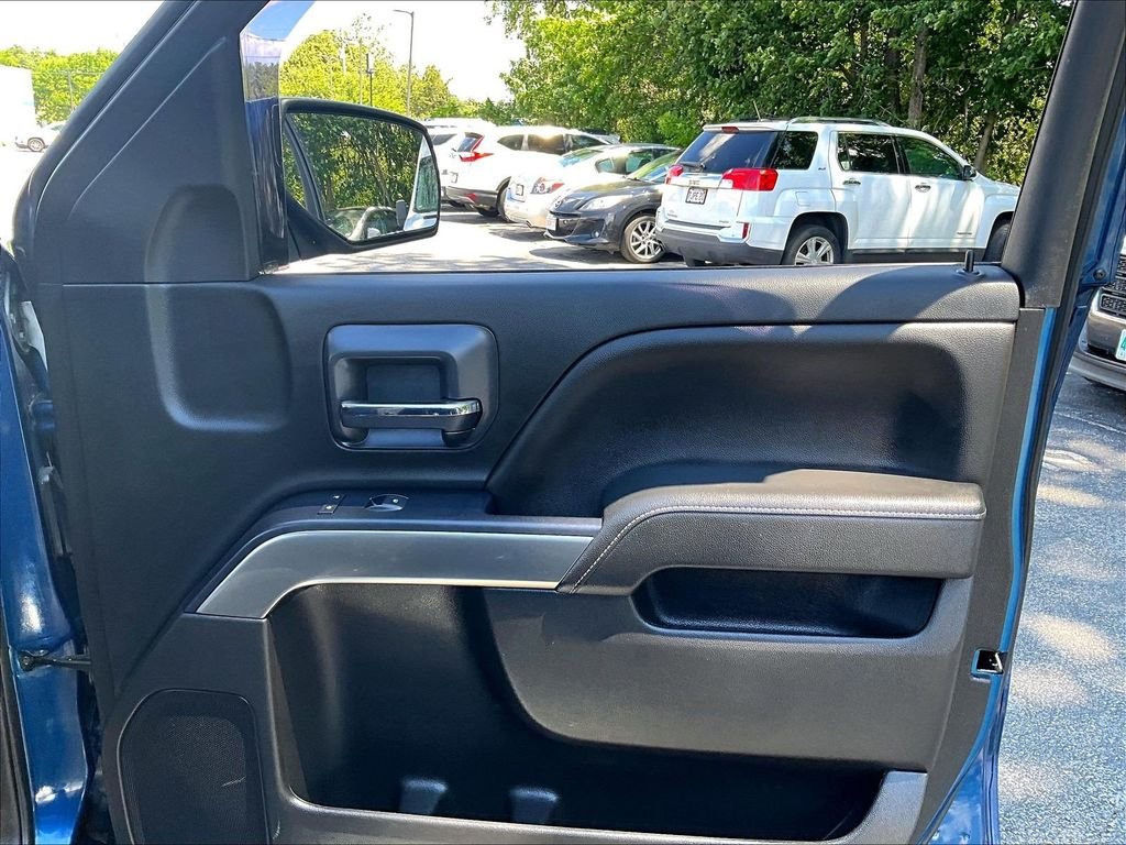 Used 2019 Blue Chevrolet LT image 12