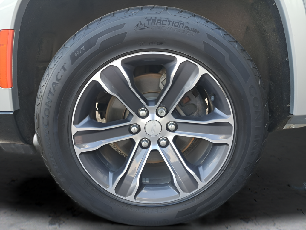 Used 2022 Silver Jeep Series I image 25