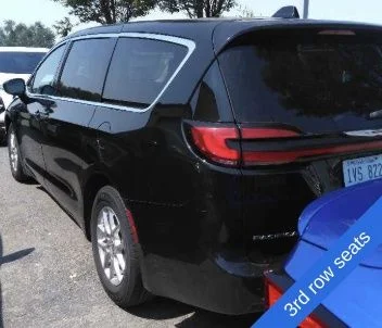 Used 2024 Diamond Black Chrysler Touring L image 8