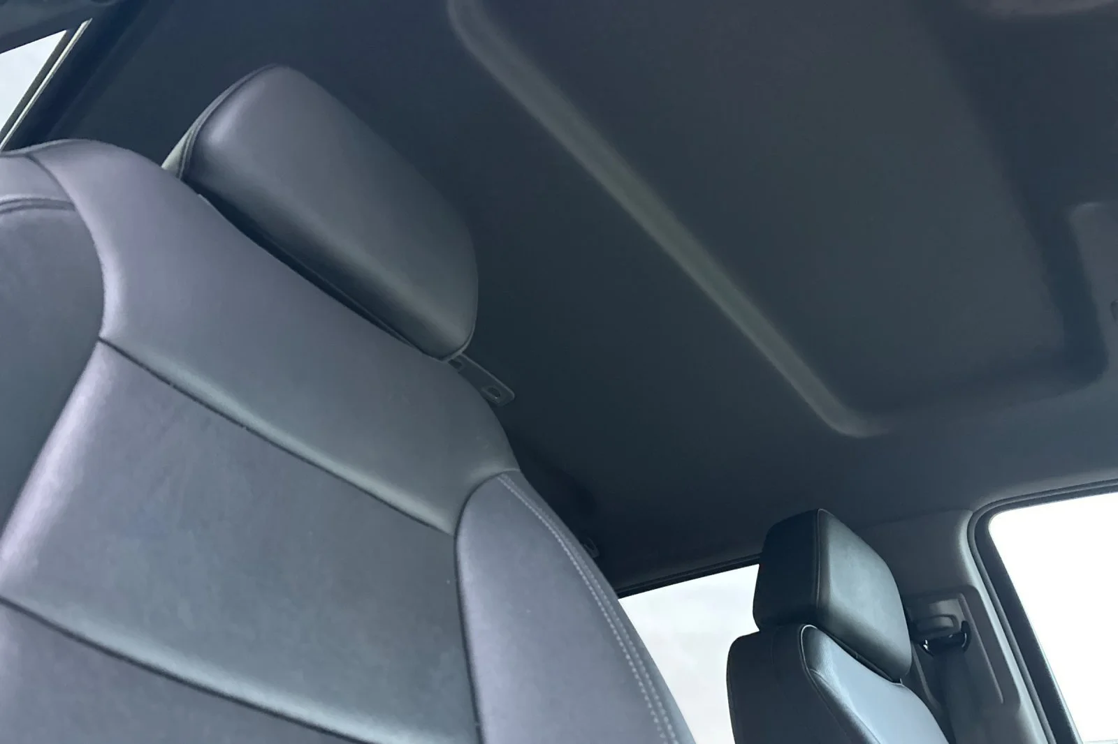 Used 2025 Summit White GMC SLT image 16