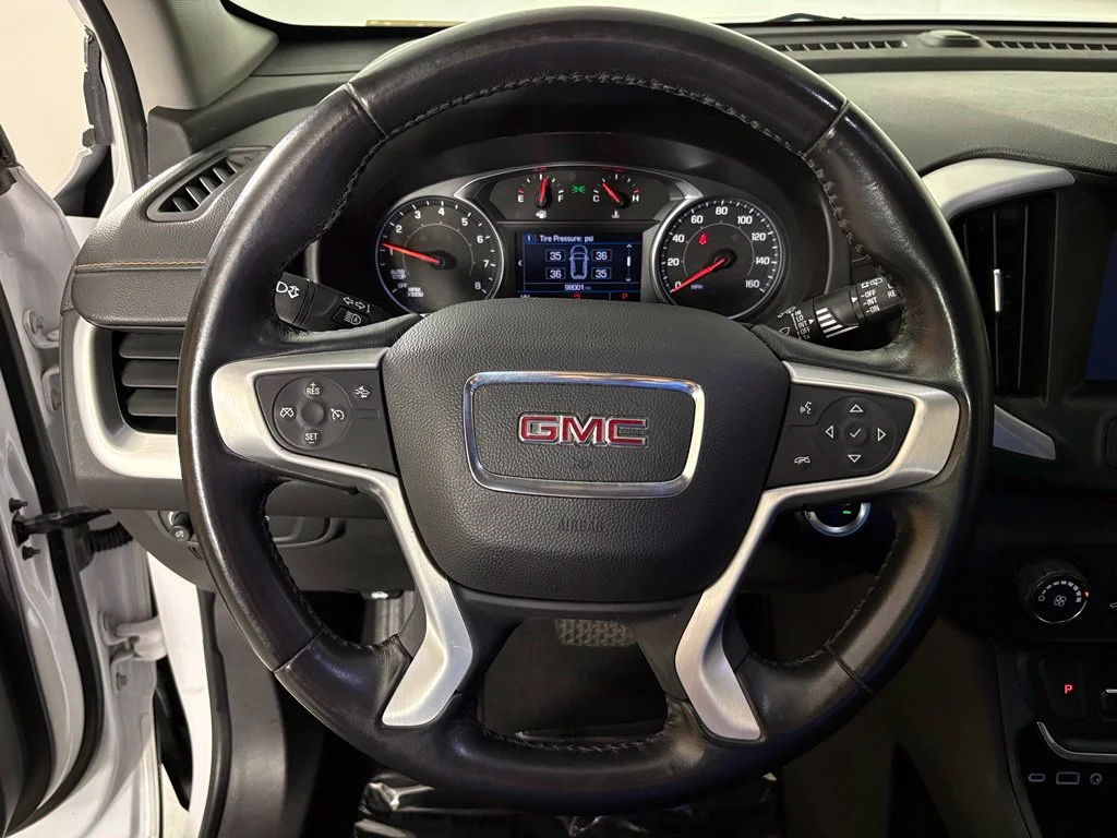 Used 2021 White GMC SLE image 18