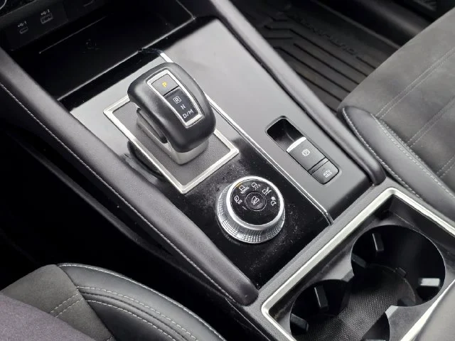 2024 Mitsubishi Outlander SE - Photo 29