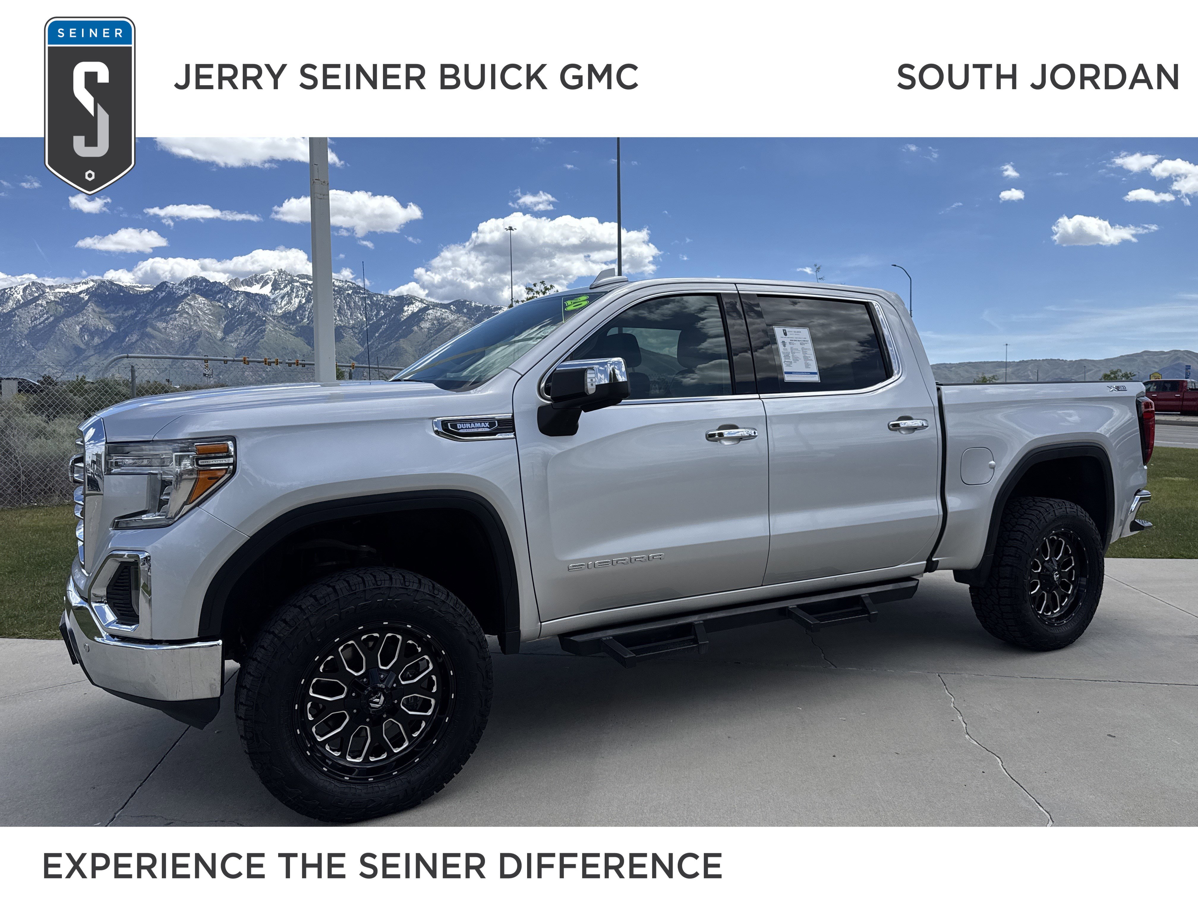 2020 GMC Sierra 4WD Crew Cab Short Box SLT's photo