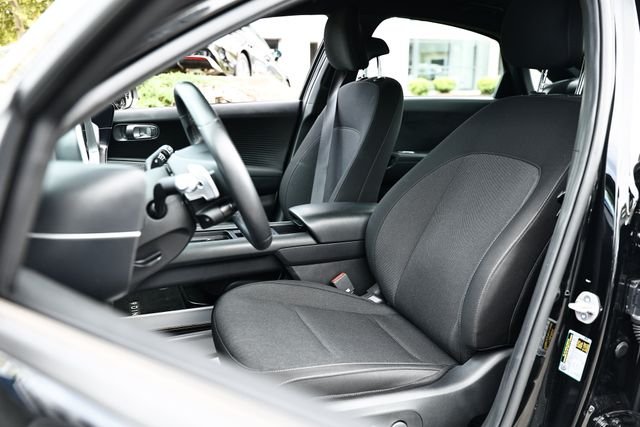 Used 2023 Onyx Black Hyundai SE image 17