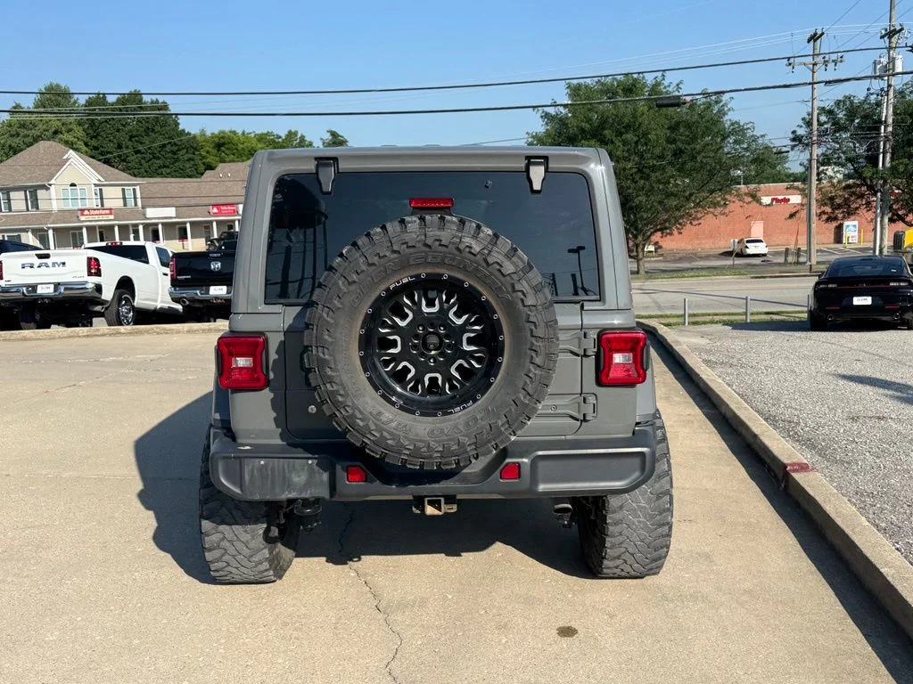 Used 2019 Gray Jeep Unlimited Sahara image 7