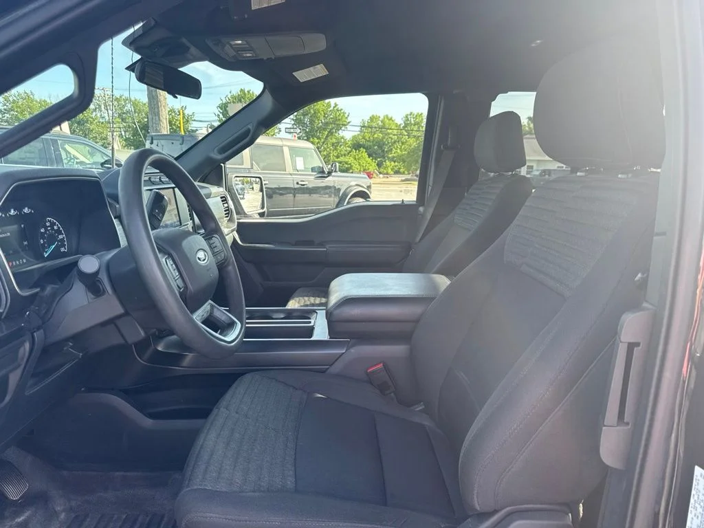 Used 2021 Black Ford XL image 9