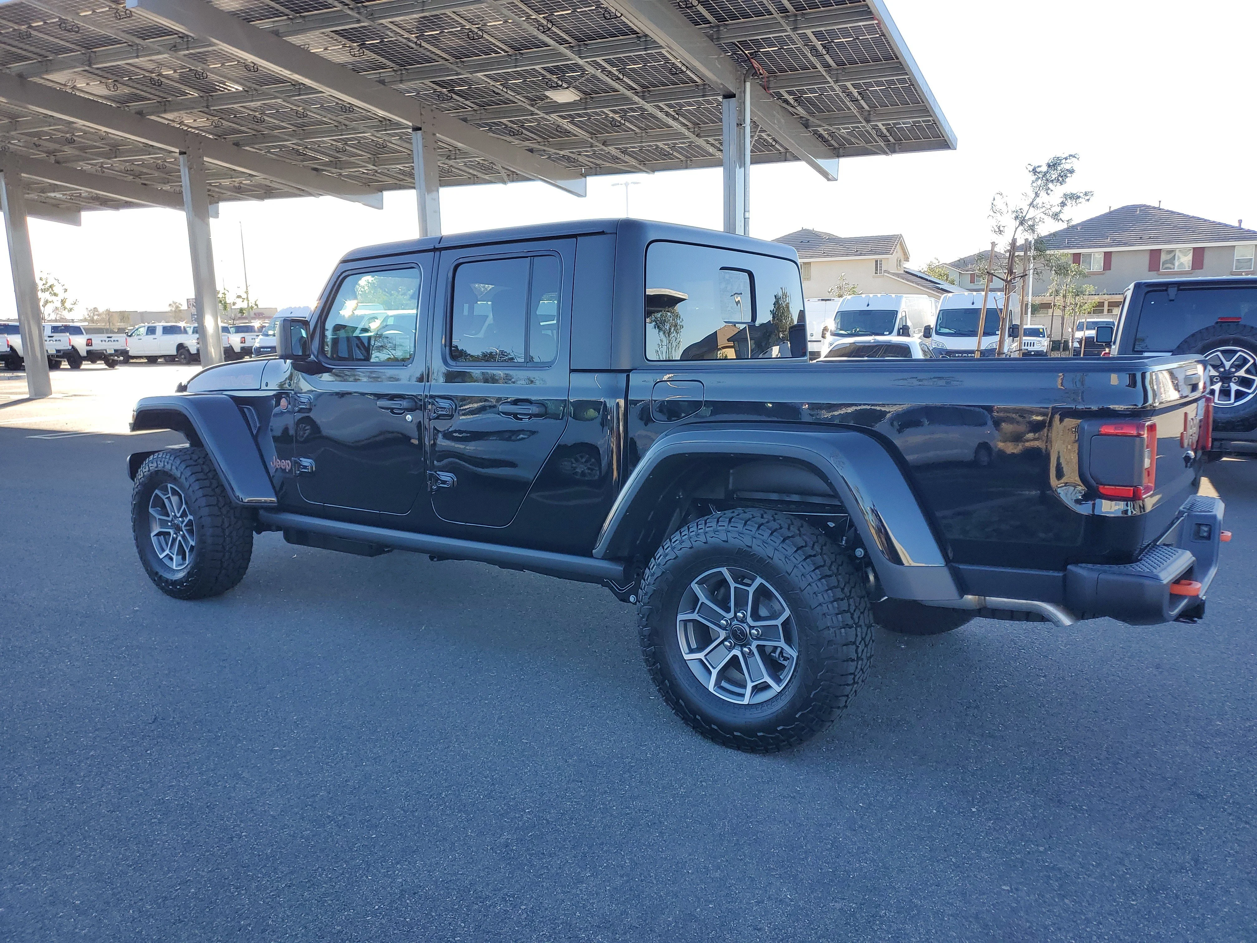 Which Jeep Gladiator Have Lockers? Full Guide to Off-Road Features