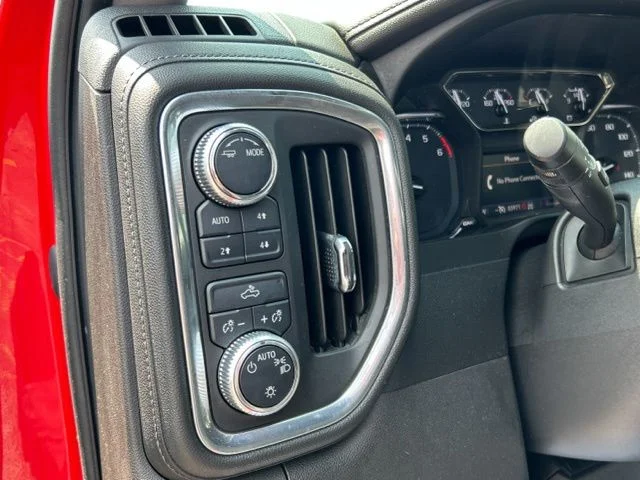 Used 2020 Cardinal Red GMC SLE image 31