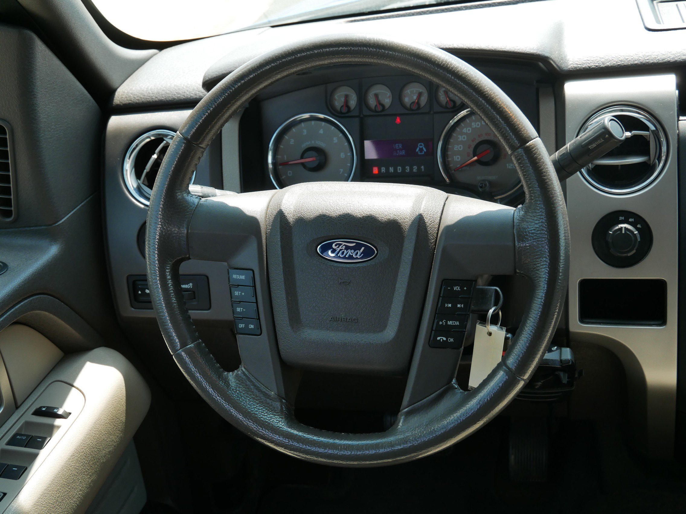 Used 2009 Blue Ford XLT image 17