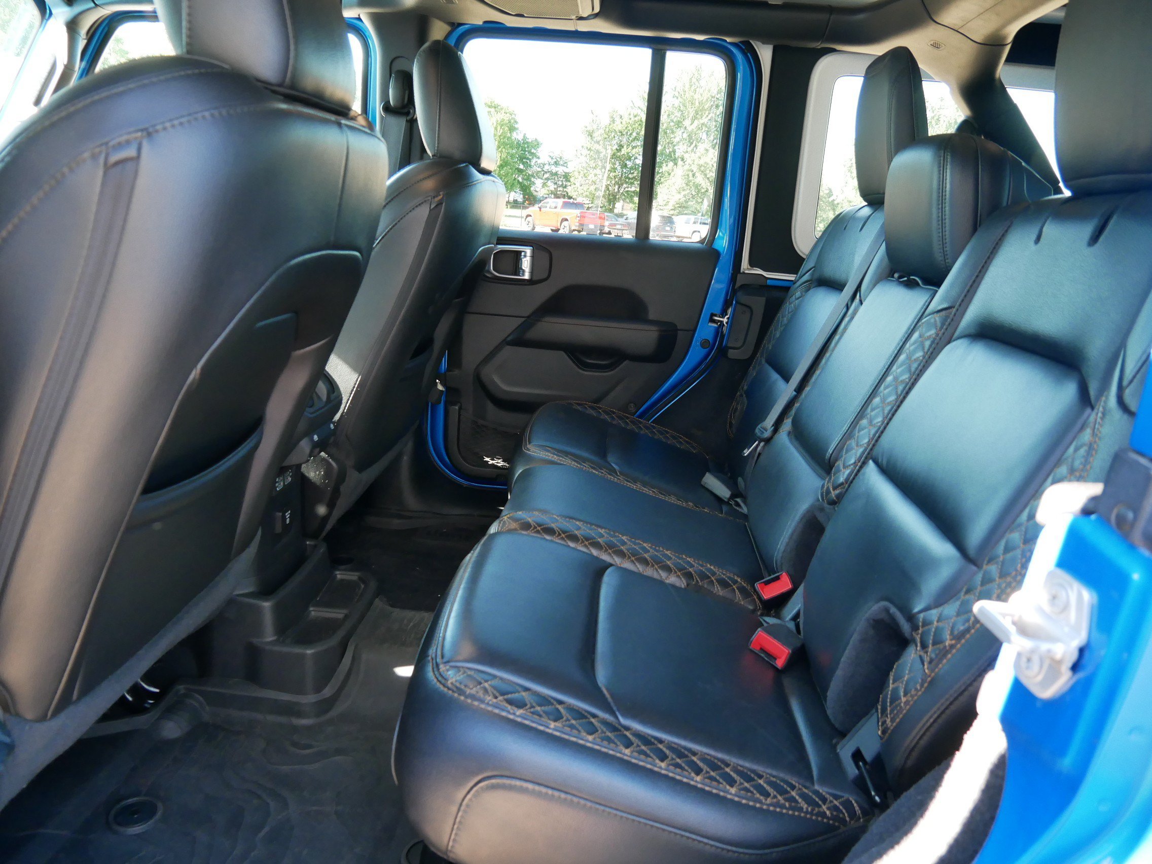 Certified Used 2022 Hydro Blue Pearlcoat Jeep Unlimited High Altitude image 11