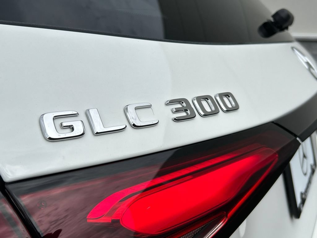 New 2026 Polar White Mercedes-Benz GLC 300 image 67