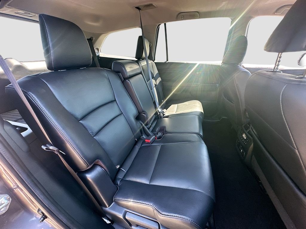 Used 2021 Gray Honda Touring 8-Passenger image 30