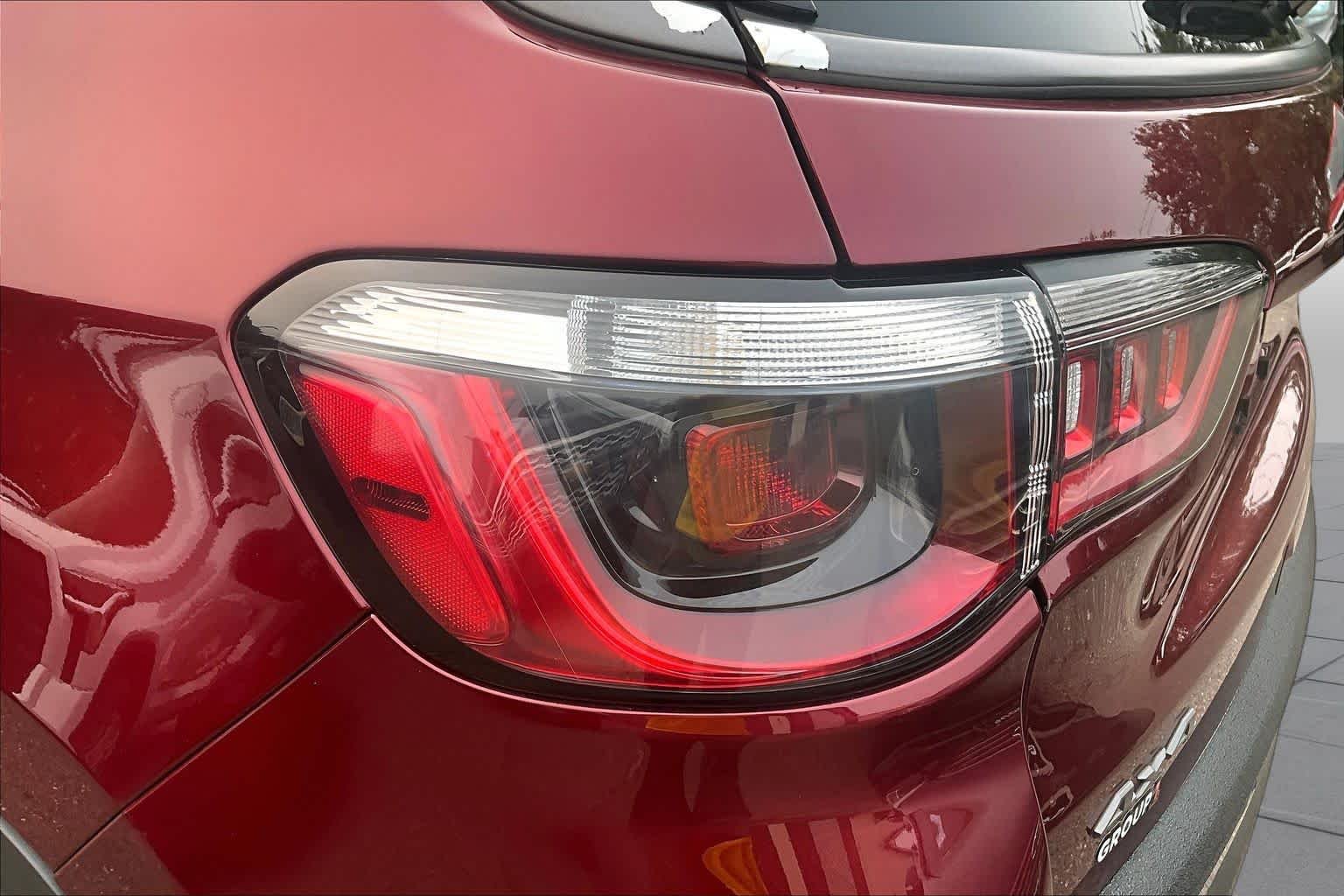 Used 2021 Velvet Red Pearlcoat Jeep Trailhawk image 26