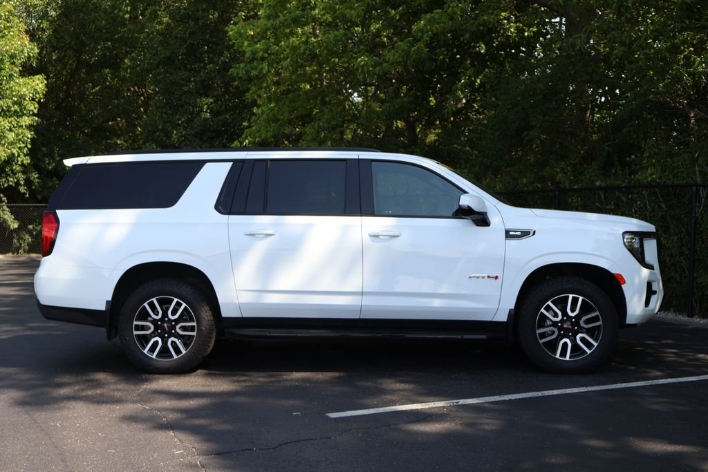2023 GMC Yukon XL AT4 - Photo 12