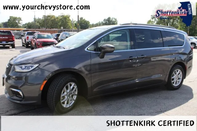 Used 2022 Gray Chrysler Touring L image 2