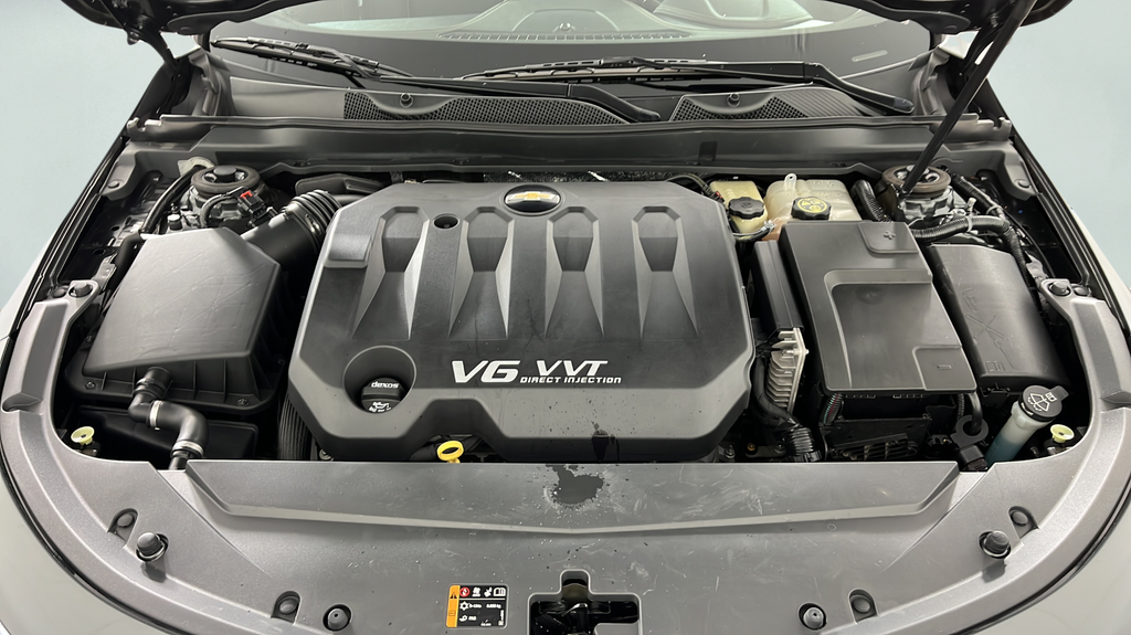 Used 2014 Ashen Gray Metallic Chevrolet LTZ image 18