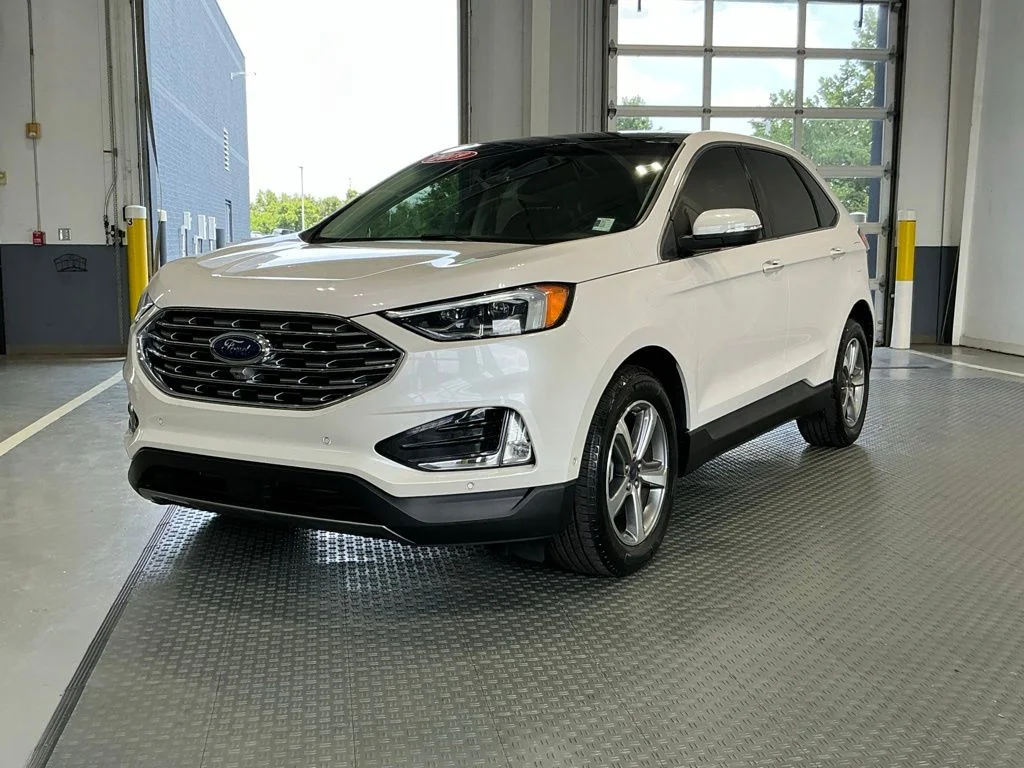 Used 2019 White Platinum Clearcoat Metallic Ford Titanium image 2
