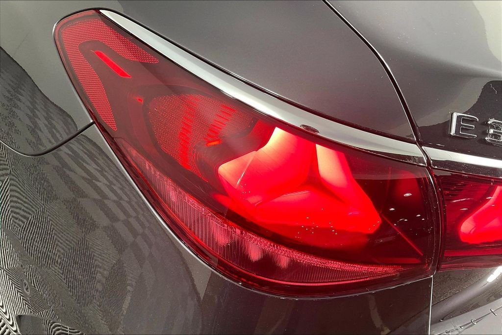2025 Mercedes-Benz E-Class E350 - Photo 24