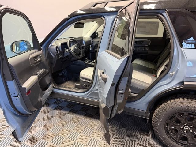 New 2026 Azure Gray Metallic Tri-Coat Ford Badlands® image 13