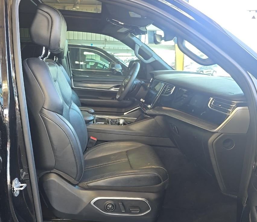 Used 2023 Black Jeep Series III image 8
