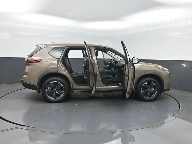 Used 2024 Beige/tan Nissan SV image 37