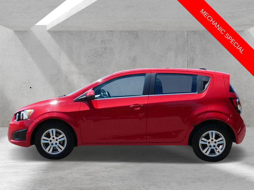 Used 2013 Red Chevrolet LT image 5