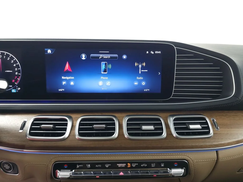 Used 2025 Twilight Blue Metallic Mercedes-Benz GLE 450e image 17