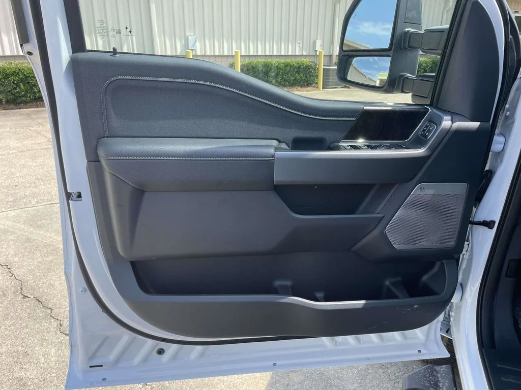 New 2026 Oxford White Ford F-350® Lariat® image 15