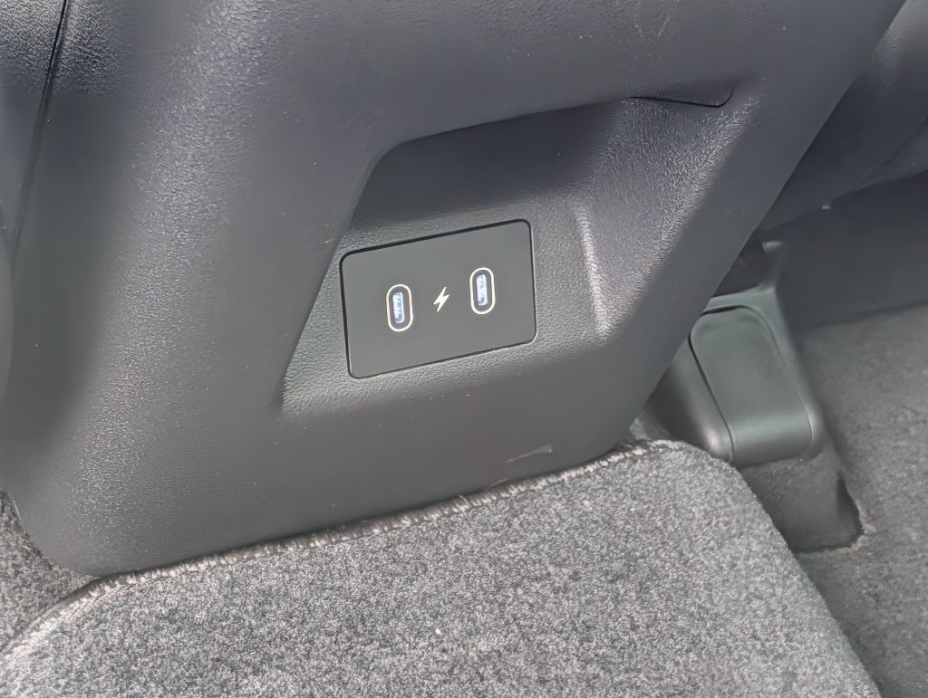 2025 Hyundai Tucson SE - Photo 14