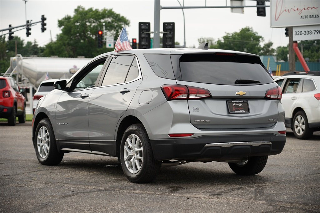 2023 Chevrolet Equinox LT photo 4