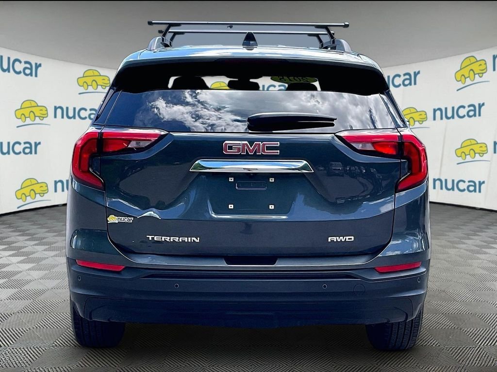 Used 2018 Gray GMC SLE image 5