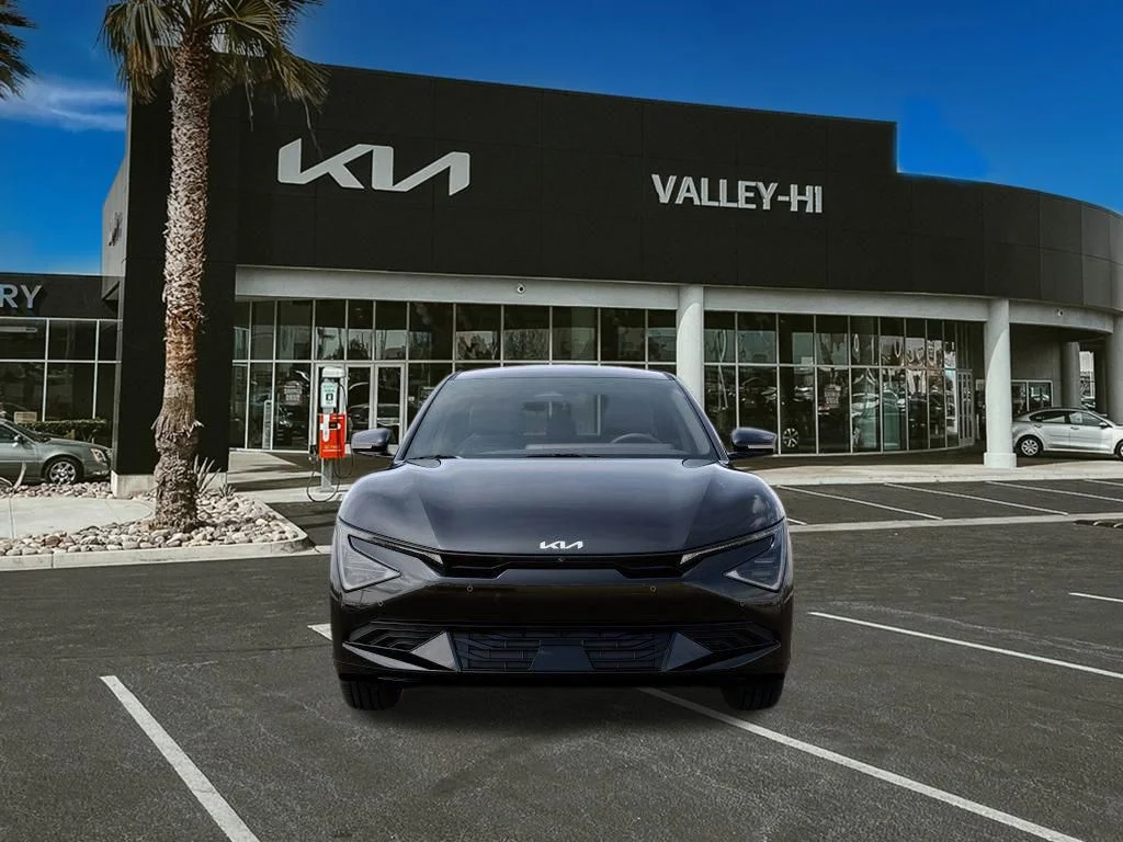 2025 Kia EV6 Wind - Photo 2