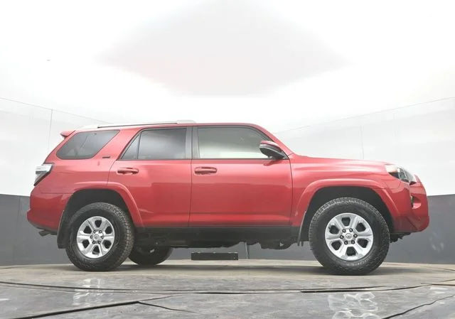 Used 2018 Barcelona Red Metallic Toyota SR5 image 48