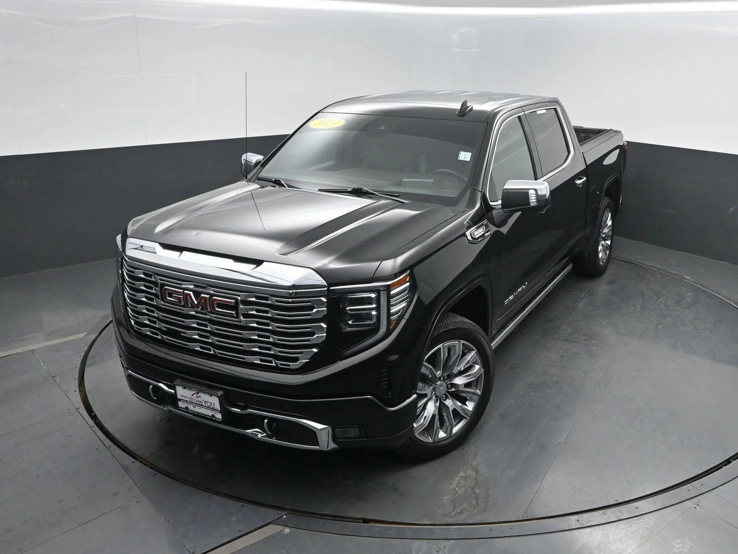 Used 2023 Onyx Black GMC Denali image 42