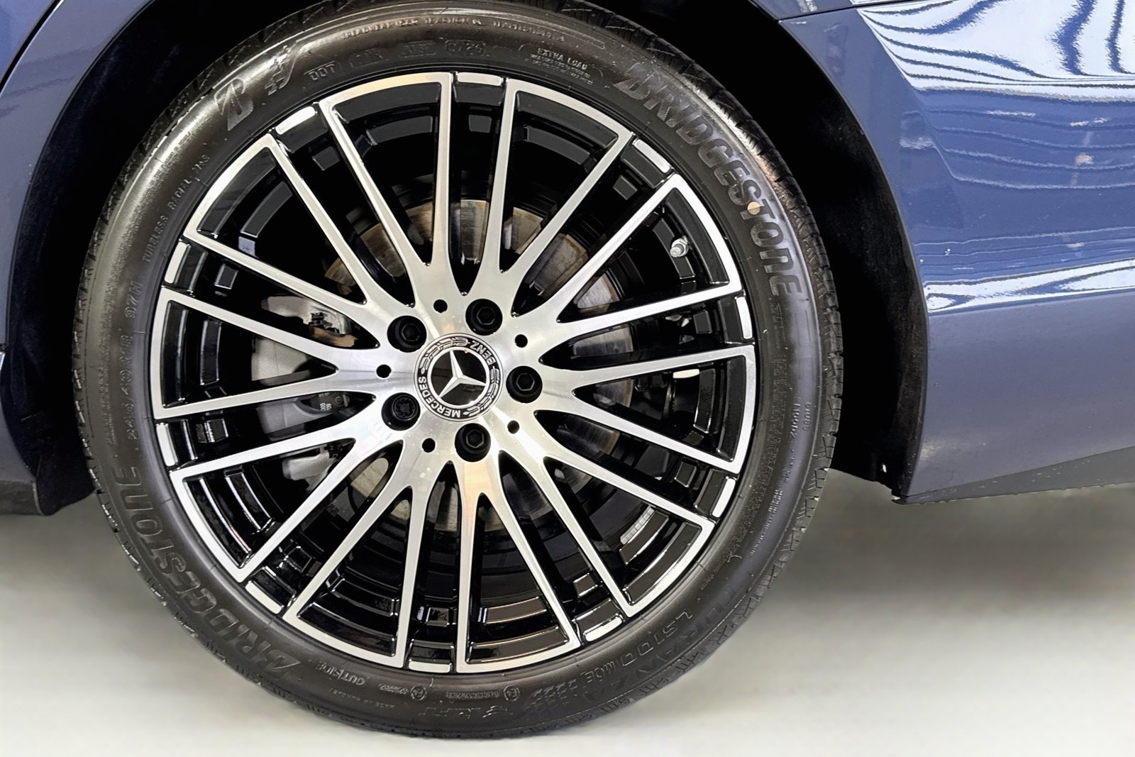 New 2026 Twilight Blue Metallic Mercedes-Benz C 300 image 29